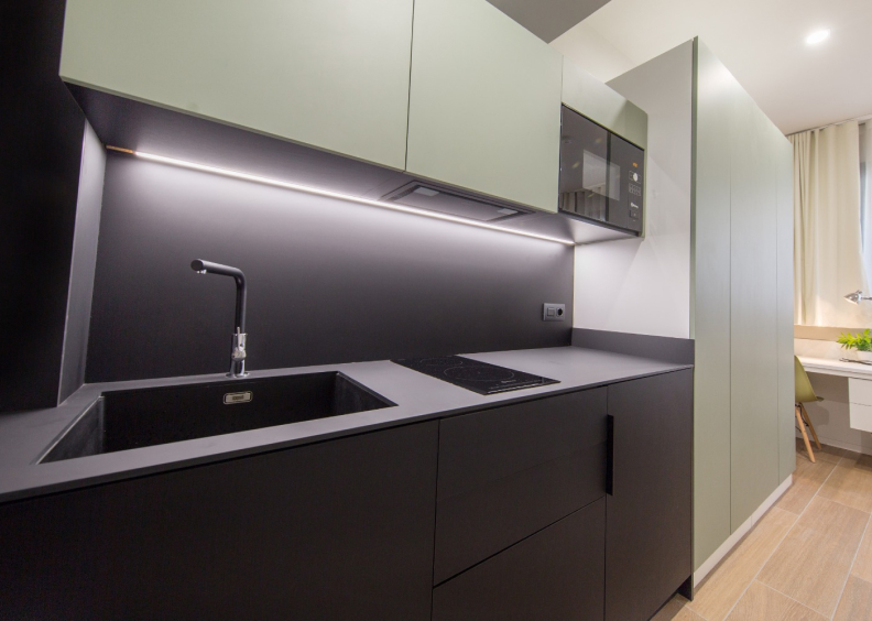 Studio double for single use