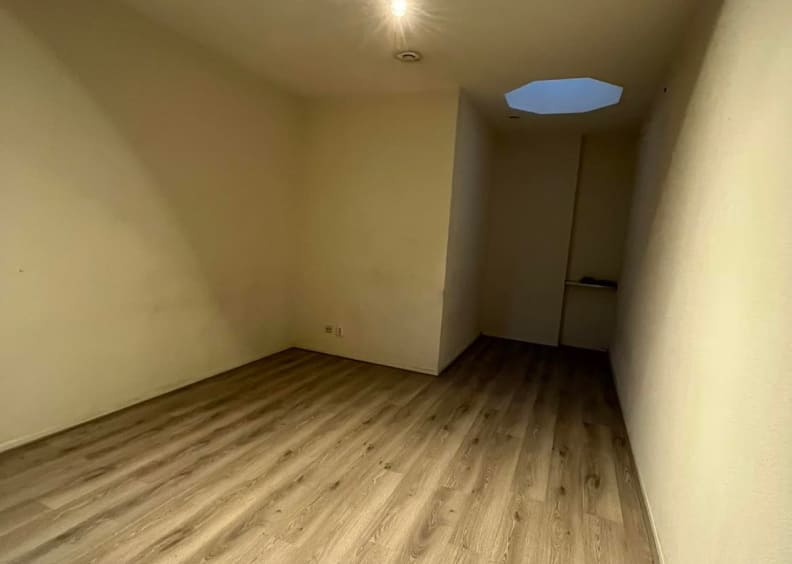 Essential (Bathroom)